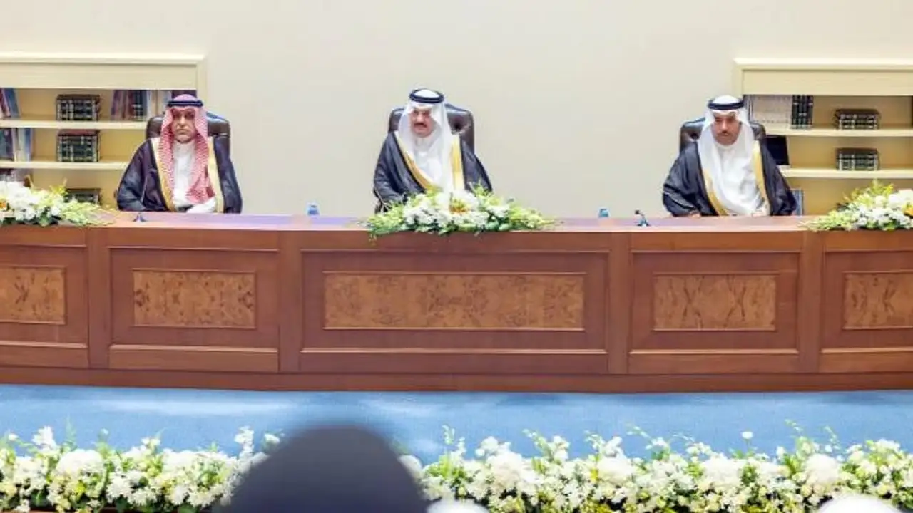 أمير الشرقية يكرم طلبة الهيئة الملكية بالجبيل لإنجازاتهم التي شرفت الوطن عالمياً